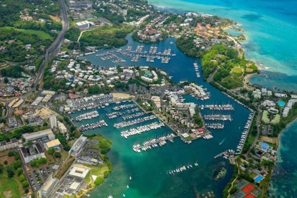 Superbe Studio Avec Piscine, Au Coeur De La Marina! Village Soleil ! Proche Aeroport & Ferry Le Gosier  Luaran gambar