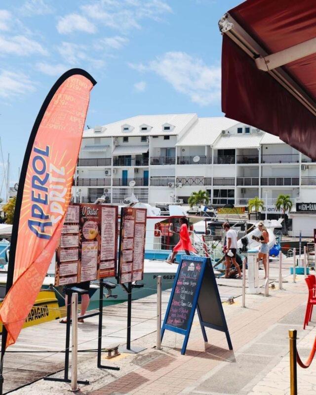 Superbe Studio Avec Piscine, Au Coeur De La Marina! Village Soleil ! Proche Aeroport & Ferry Le Gosier  Luaran gambar