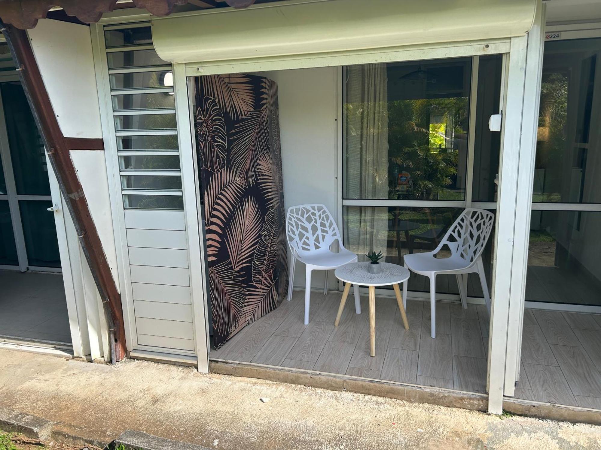 Superbe Studio Avec Piscine, Au Coeur De La Marina! Village Soleil ! Proche Aeroport & Ferry Le Gosier  Luaran gambar